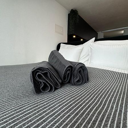 Appartement Au Rez-De-Chaussee En Vieille Ville De Porrentruy Buitenkant foto
