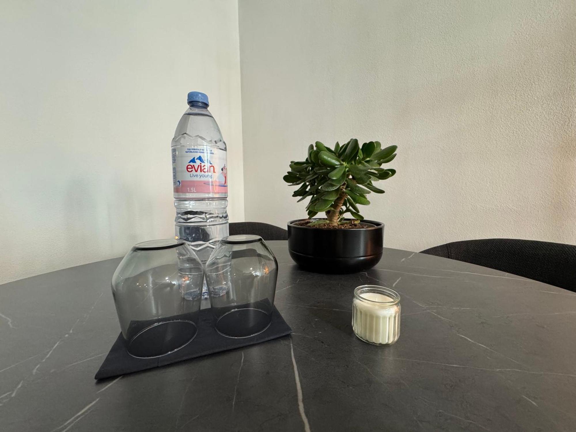 Appartement Au Rez-De-Chaussee En Vieille Ville De Porrentruy Buitenkant foto